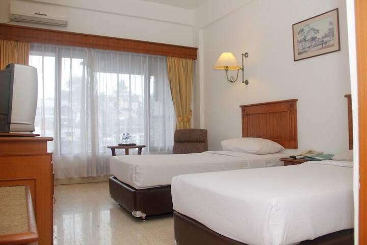Room 8 of 26