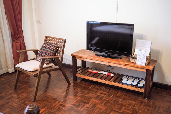 Room 10 of 66