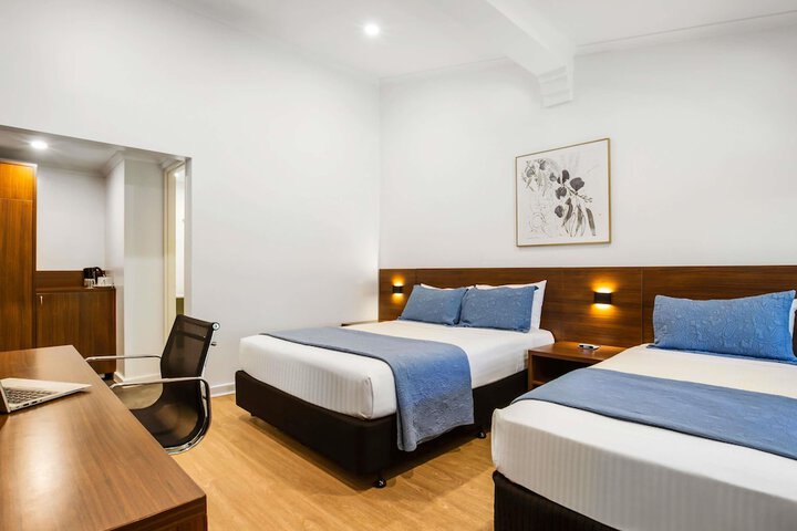 Room 4 of 65