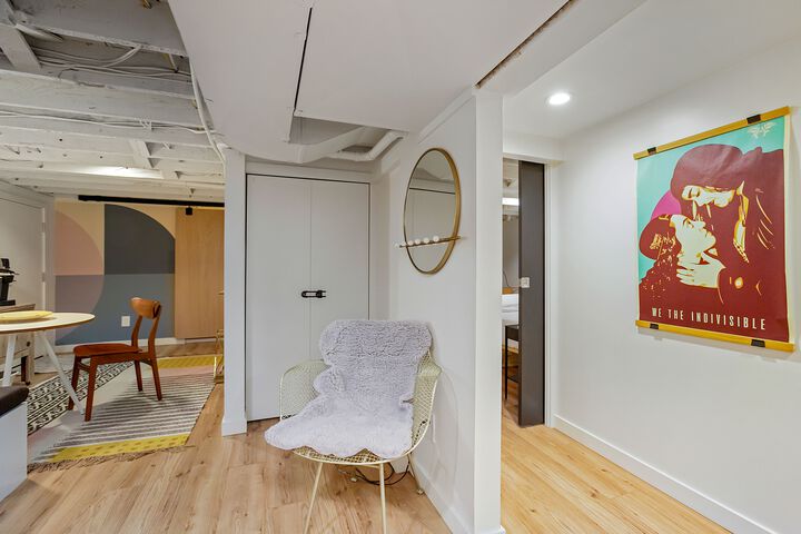 Room 13 of 23