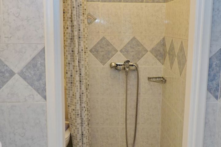 Room 135 of 161