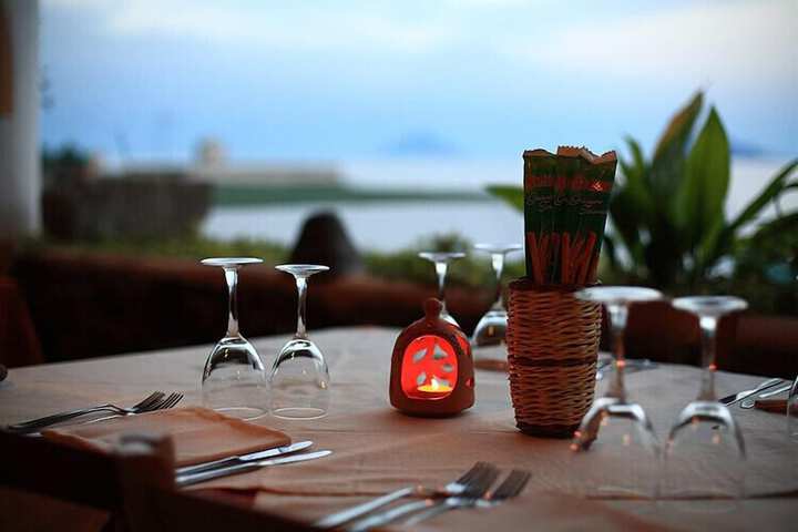 Dining 66 of 78