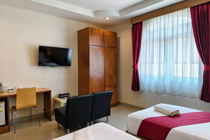 Room 35 of 100