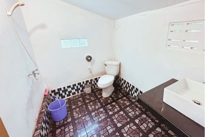 Room 38 of 62