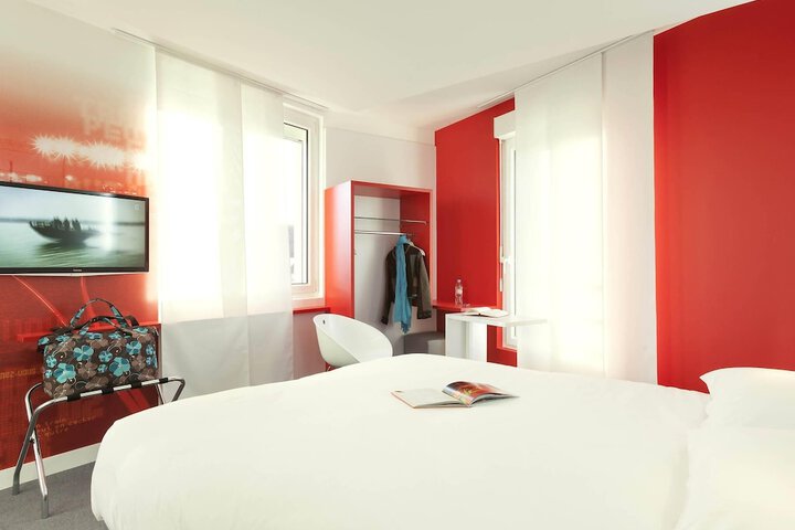 Room 16 of 55