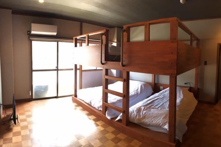 Room 15 of 60