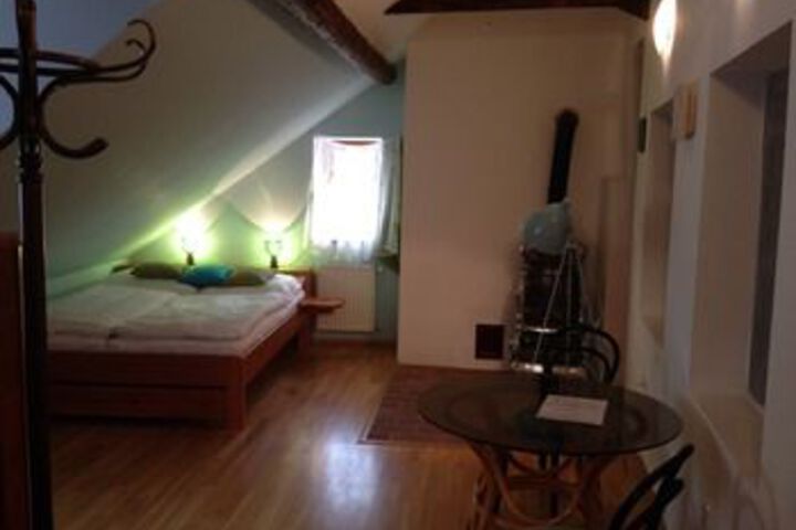 Room 18 of 37