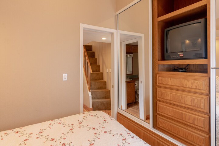 Room 8 of 46