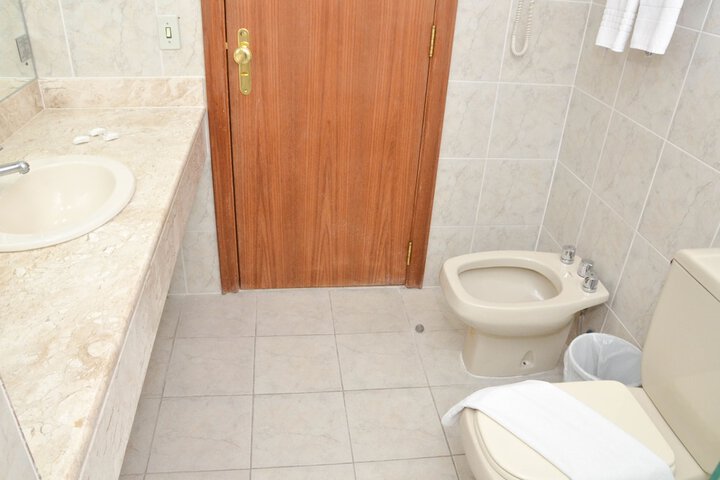 Room 54 of 128