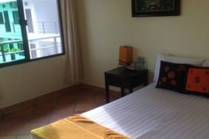 Room 26 of 40