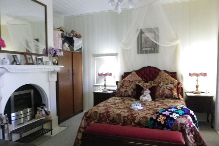 Room 4 of 26