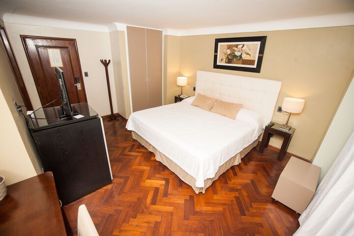 Room 6 of 31