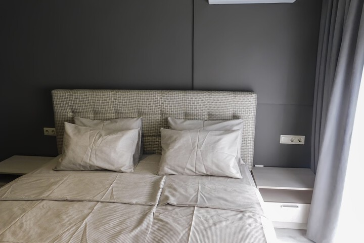 Room 14 of 33