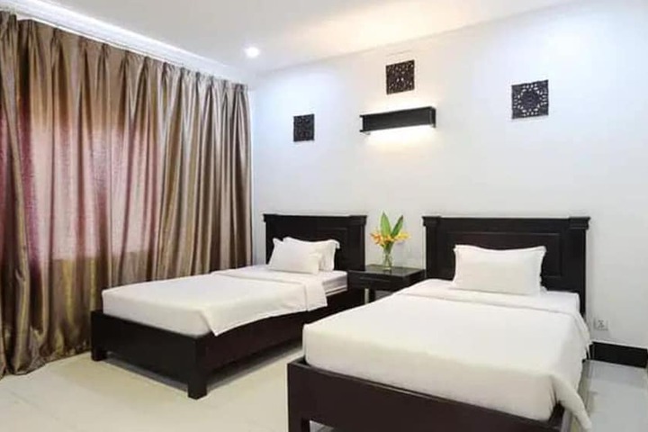 Room 14 of 36