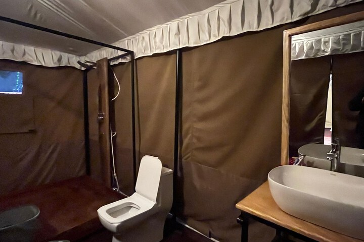 Room 21 of 33