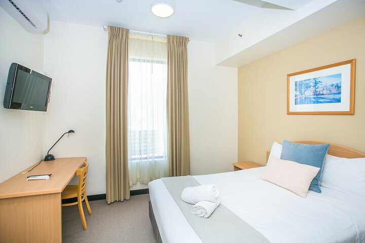 Room 18 of 120