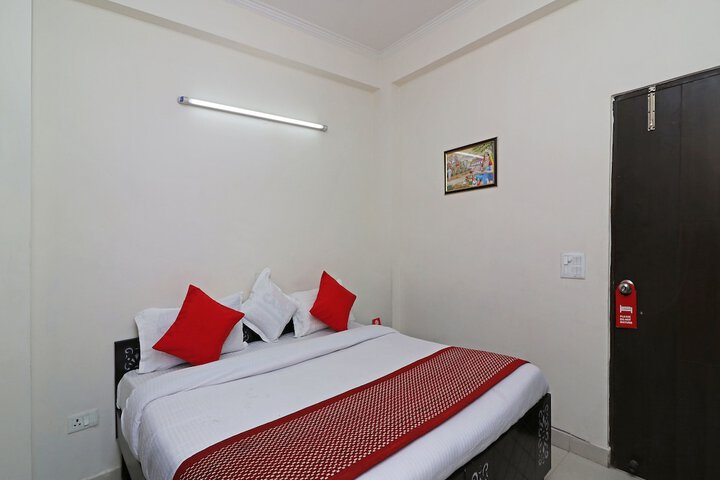 Room 11 of 22