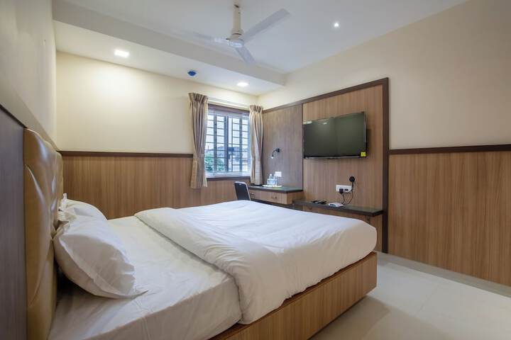 Room 4 of 50