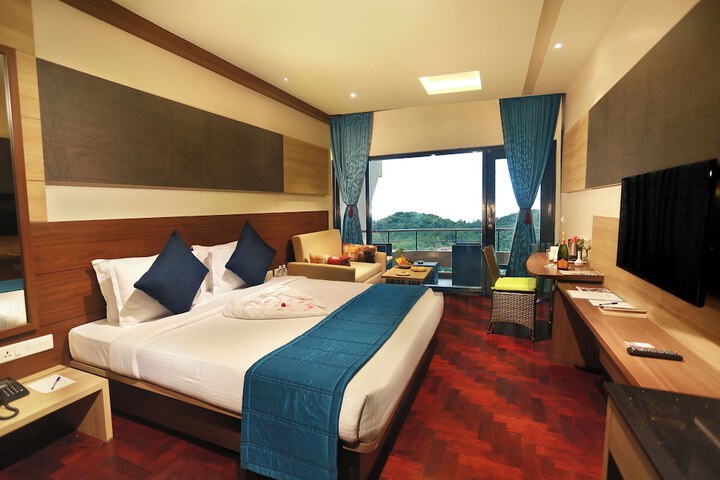 Room 10 of 26