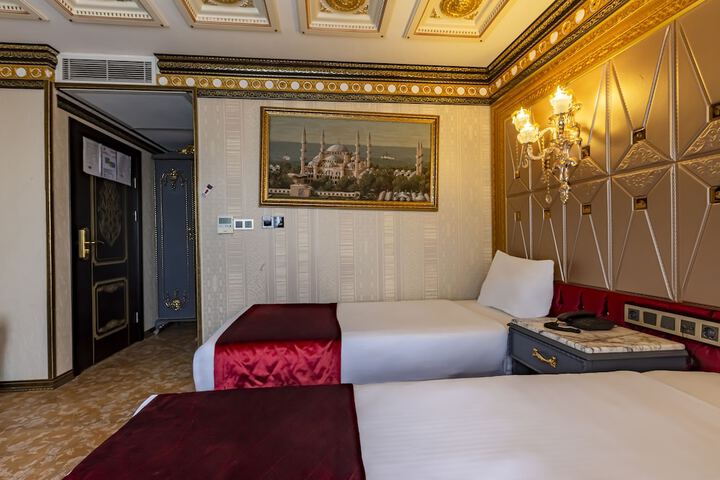 Room 27 of 86