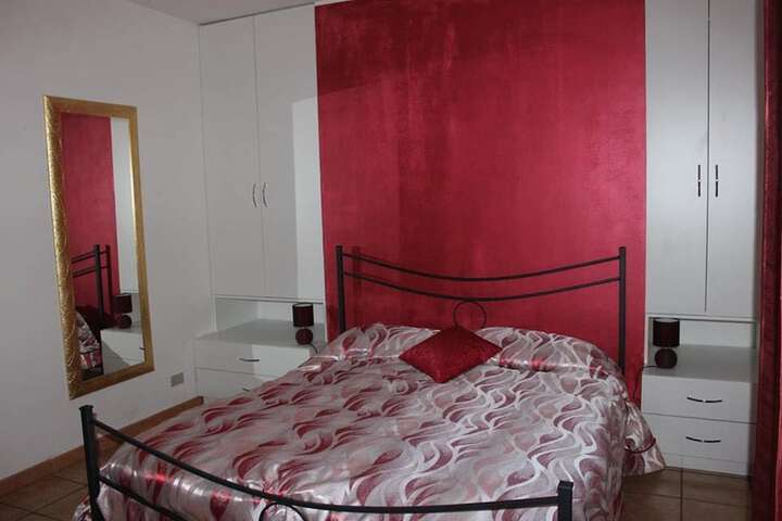 Room 8 of 10