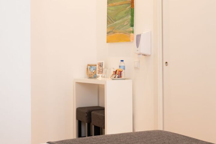Room 52 of 101