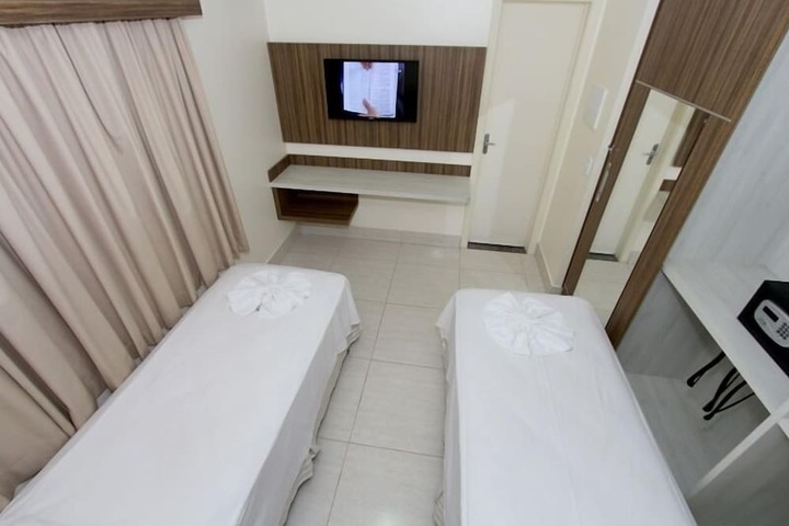 Room 5 of 31