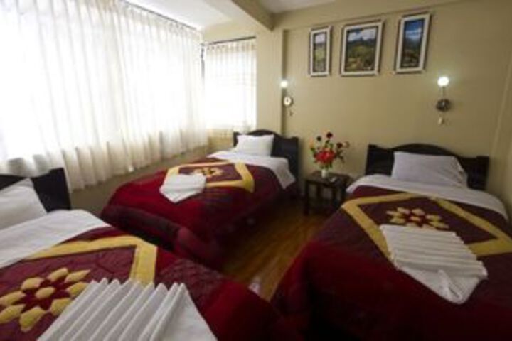 Room 4 of 13