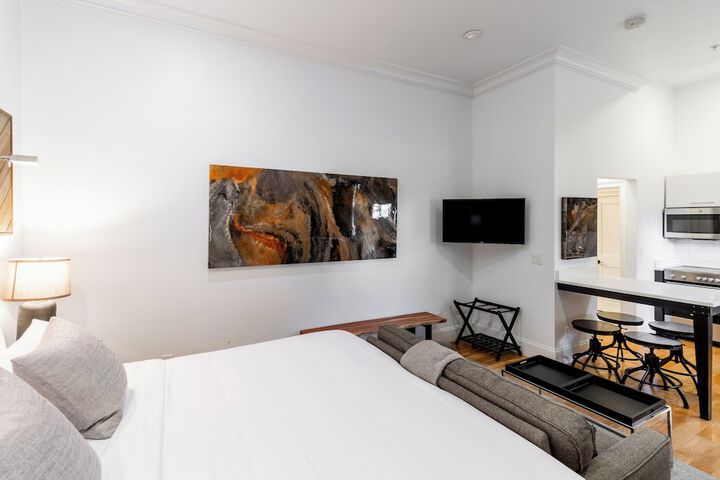 Room 14 of 35