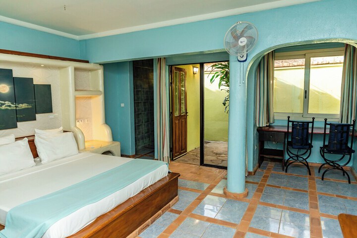 Room 21 of 49