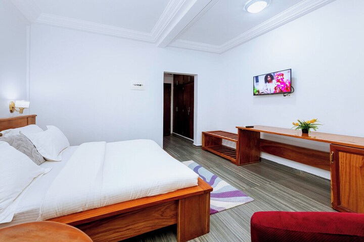 Room 14 of 39