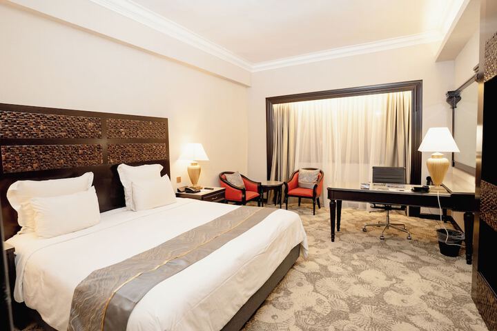 Room 4 of 66