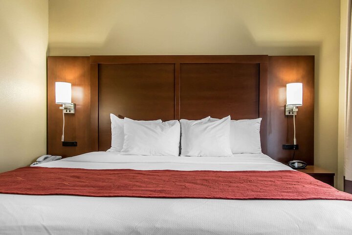Suite King Size Bed (9 of 9)