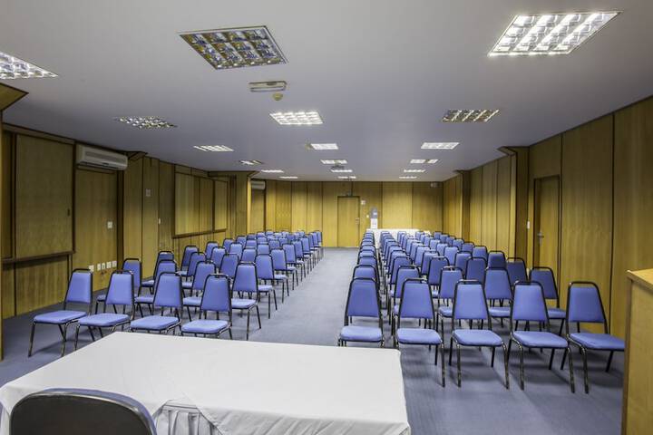 Room 37 of 48