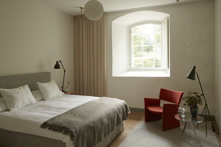 Room 4 of 26