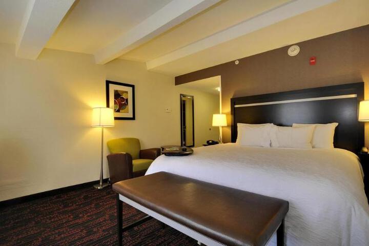 Room 50 of 84