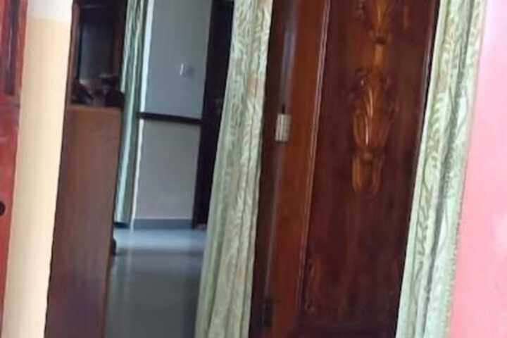 Room 9 of 15