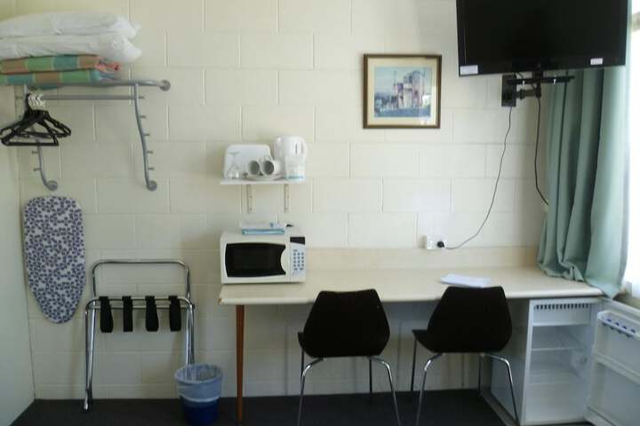 Room 9 of 37