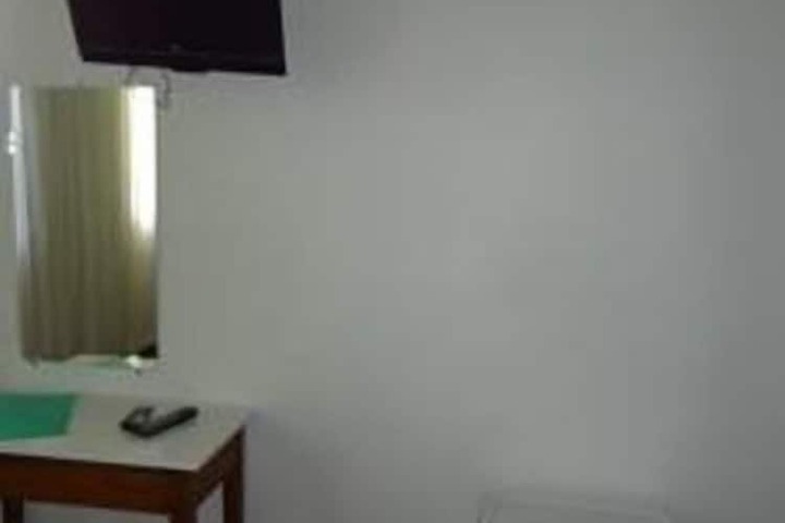 Room 5 of 43
