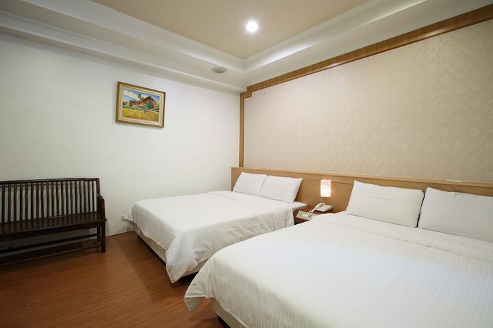 Room 32 of 74
