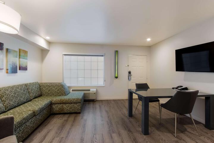 Photo of SureStay Plus by Best Western Tempe University