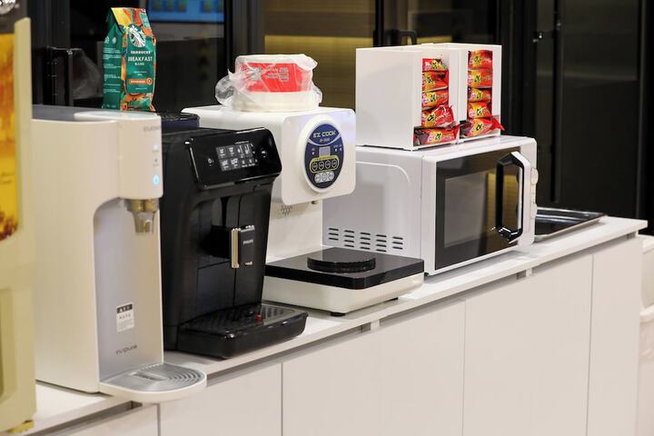 Breakfast/Coffee Service 82 of 93