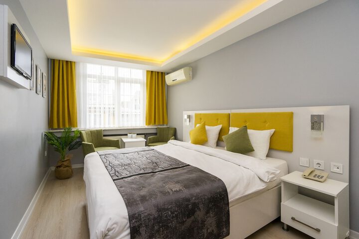 Room 10 of 46