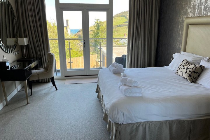 Room 14 of 38