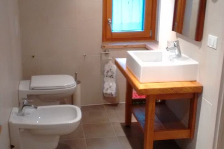 Room 19 of 37