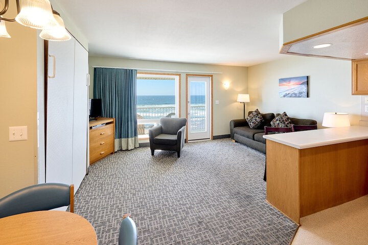 Room 122 of 198