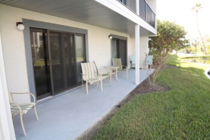 Terrace/Patio 3 of 32
