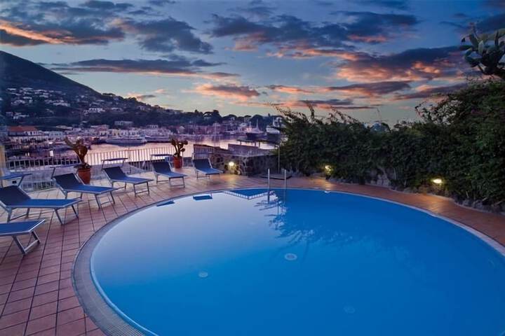 Pools & Facilities