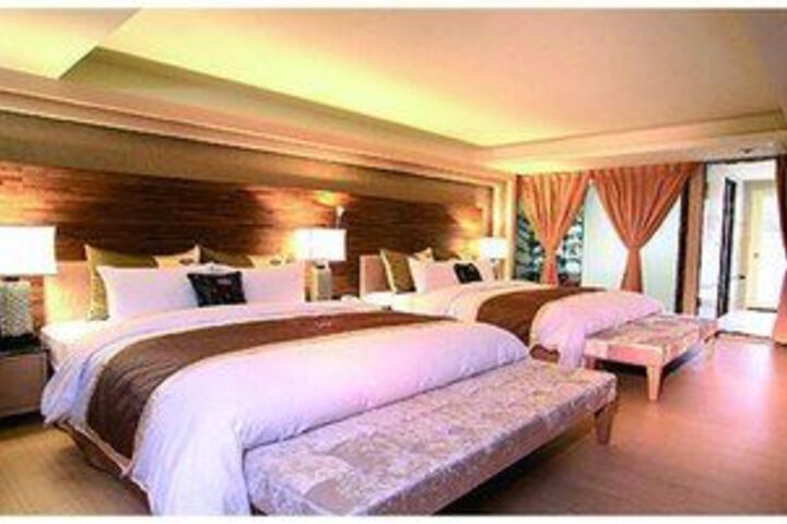 Room 14 of 28