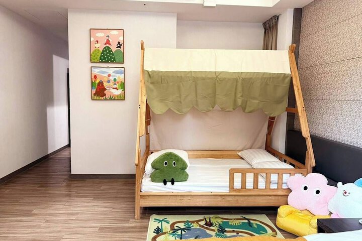 Room 42 of 72